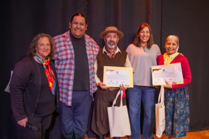 El Concejo Deliberante de Junín de los Andes reconoció a Isaid González y Zulema Retamal por su aporte a la identidad neuquina