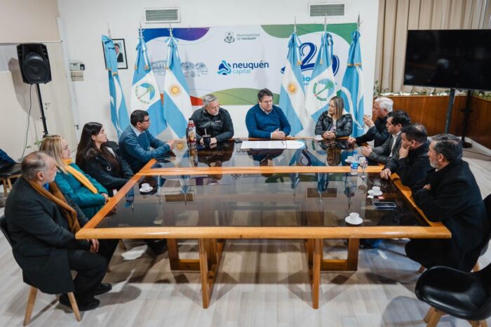 Neuquén fortalece la contención social: el intendente Mariano Gaido firma convenio con iglesias para el uso gratuito de los SAF