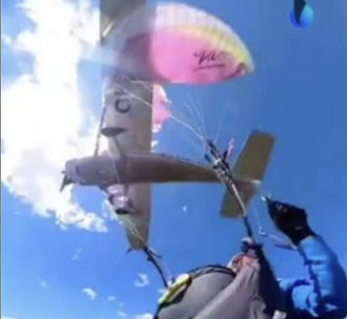Milagro en los Alpes: una parapentista sobrevivió tras ser embestida en pleno vuelo por un avion pequeño (VIDEO)