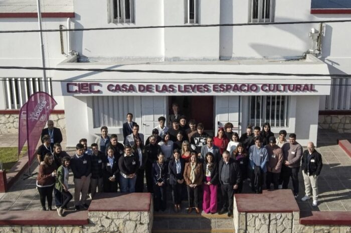 Jóvenes de las siete regiones neuquinas lanzan “Jóvenes Líderes 2026” en la Legislatura