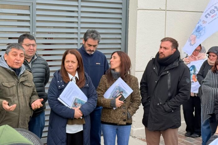 SEJuN estuvo presente en la Legislatura y reclamó explicaciones sobre el acuerdo de GNL