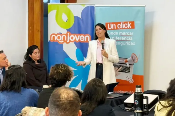 Participan los tres poderes del Estado: Neuquén avanza en una estrategia integral de protección en el entorno digital
