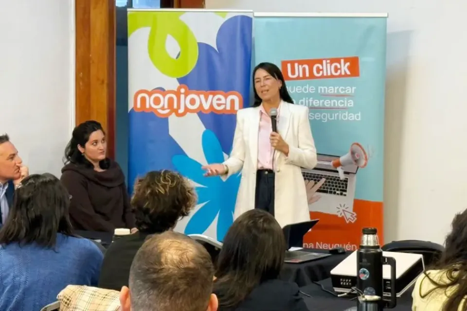 Participan los tres poderes del Estado: Neuquén avanza en una estrategia integral de protección en el entorno digital