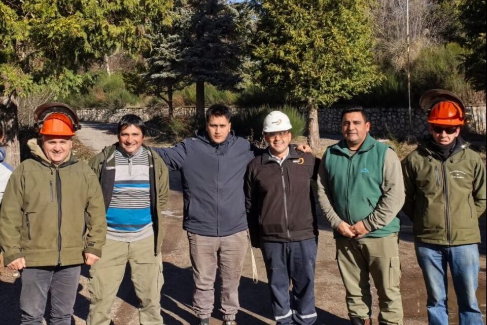 Trabajadores municipales recibieron capacitación sobre operación de grúa con pluma