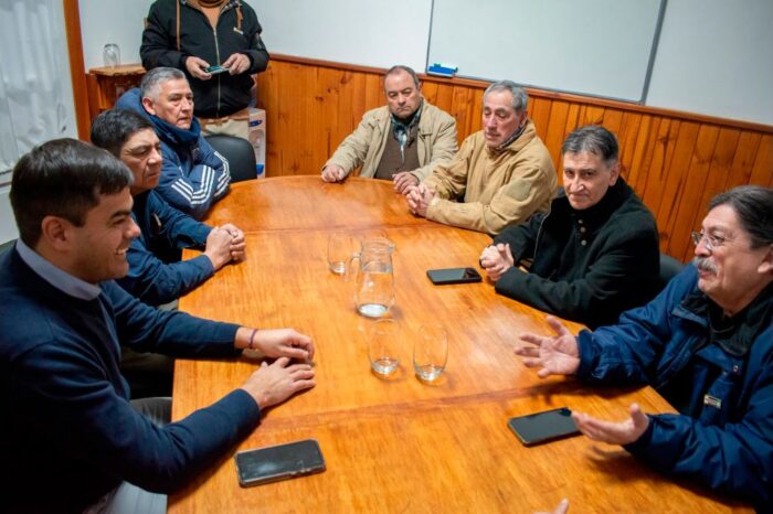 Madueño recibió a representantes de SOLCOYM y reafirmó el compromiso de Junín de los Andes con los héroes de Malvinas