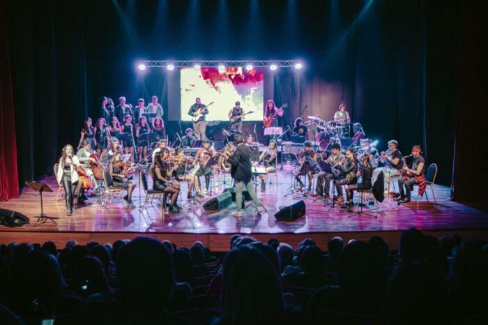 La OORS vuelve a Neuquén con un homenaje sinfónico a Charly García
