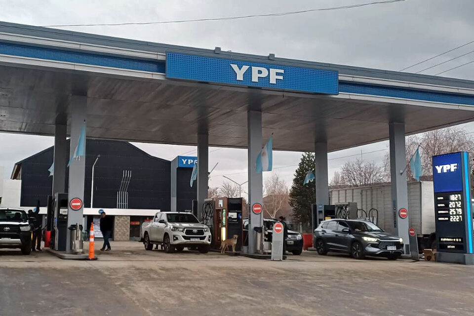 Los combustibles registraron leves variaciones en Junín de los Andes tras la actualización parcial de impuestos nacionales