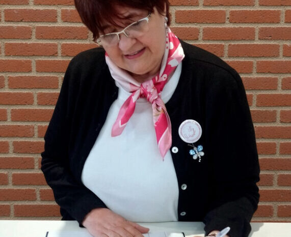 Ser zurda en un mundo de diestros: la historia de Etel