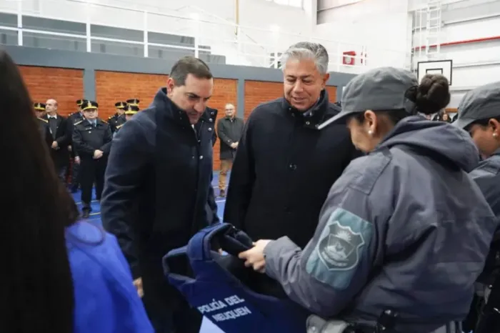 Reconocimiento: Figueroa dispuso la recomposición salarial para la Policía de Neuquén