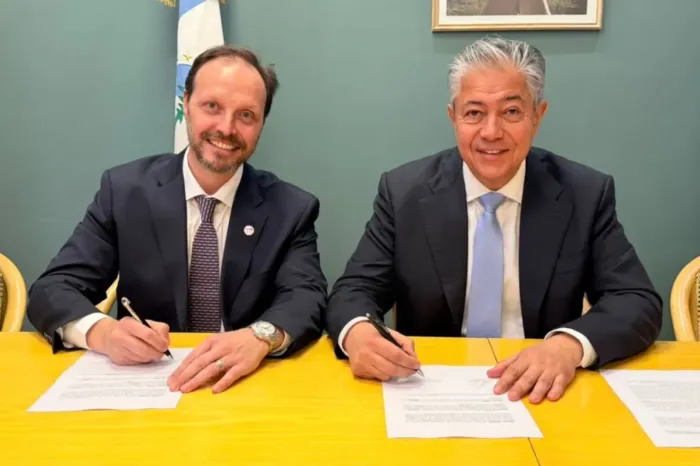 Aportes: TotalEnergies renovó su apoyo a las Becas Gregorio Álvarez
