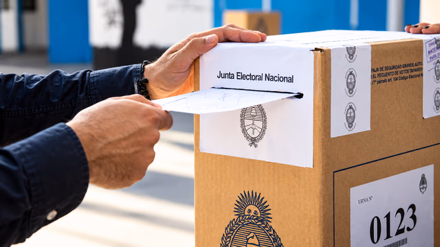 Milei y el peronismo frente a la intención de voto para 2027: lo que reveló una nueva encuesta