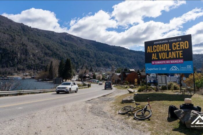 San Martín de los Andes refuerza la campaña de Alcohol Cero al Volante con nueva cartelería en los ingresos a la ciudad