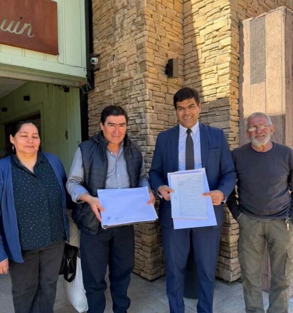 Junín de los Andes: se firmaron las escrituras de los lotes 18N y 18Ñ, un reclamo histórico de decenas de familias