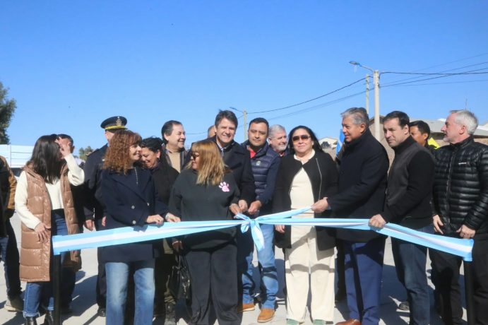 Gaido y Figueroa inauguraron 80 cuadras de asfalto en Círculo Policial