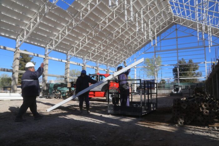 Con un 45% de avance, la Municipalidad avanza en el techo del nuevo SAF de Melipal y se espera inaugurar en febrero
