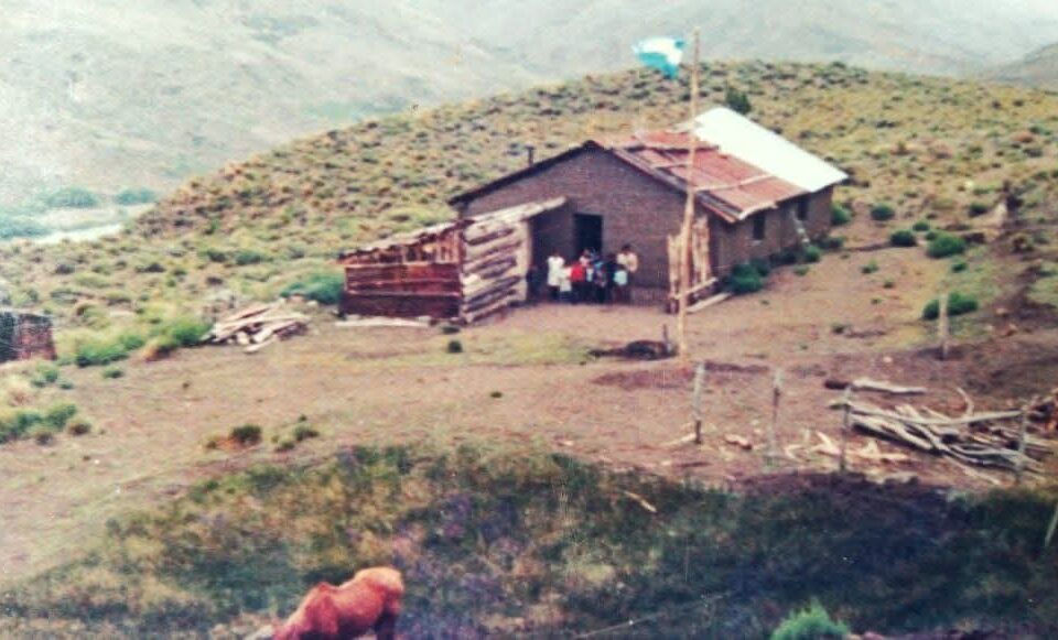 100 años sembrando futuro en la estepa: la Escuela Albergue N° 51 de Pilolil celebró su centenario