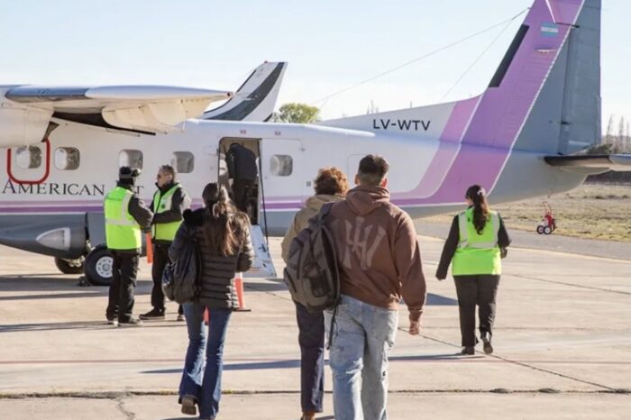 Lanzan un programa de descuentos en vuelos y servicios turísticos para recorrer la provincia