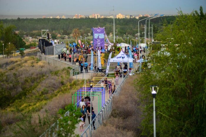 El Festival del Gin de Neuquén abre su tercera edición con producción local de nivel internacional