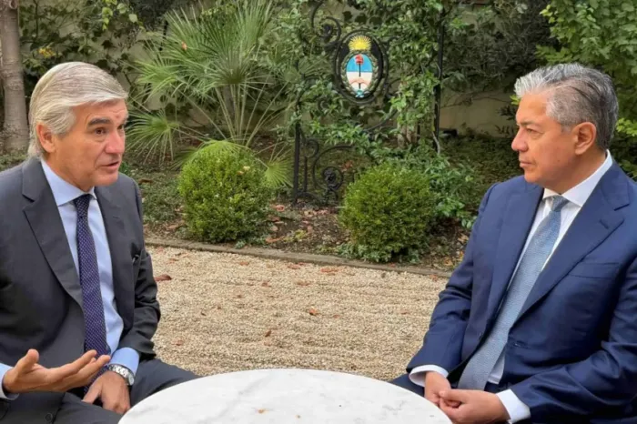 Figueroa y Naturgy iniciaron el diálogo para “llenar los ductos” hacia Chile