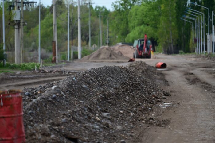 Avanza la pavimentación de calle El Chocón, una troncal estratégica para el sureste de la ciudad